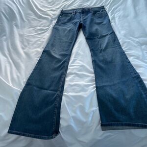 NWOT great condition saks 5th ave